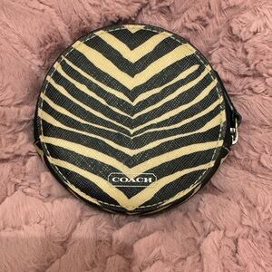 COACH PEYTON ZEBRA PRINT COATED CANVAS COIN PURSE EUC
